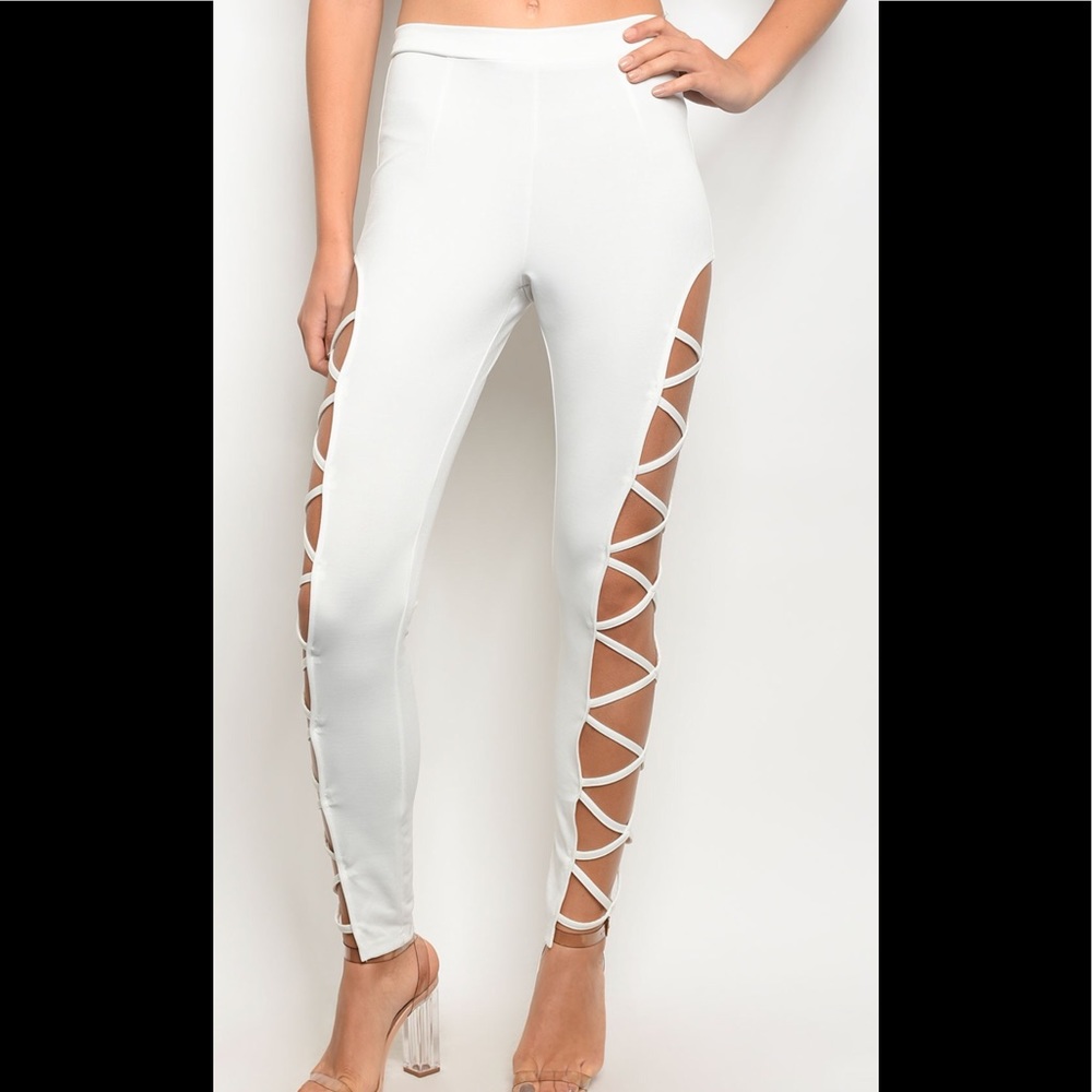 🔥Chic White Pants🔥